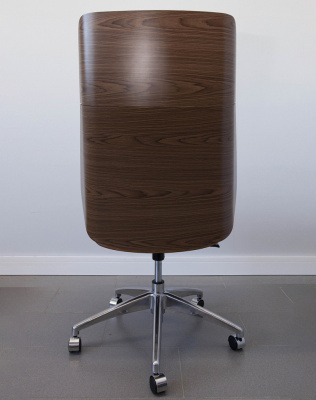 Кресло из натуральной кожи, каркас дерево арт. FX-BC06 - купить в Благовещенске. Цена 34 820.52 руб.